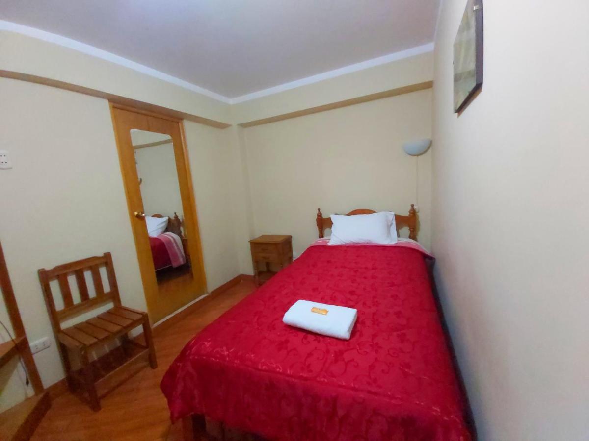 Lhotse Hostel B&B 와라스 외부 사진