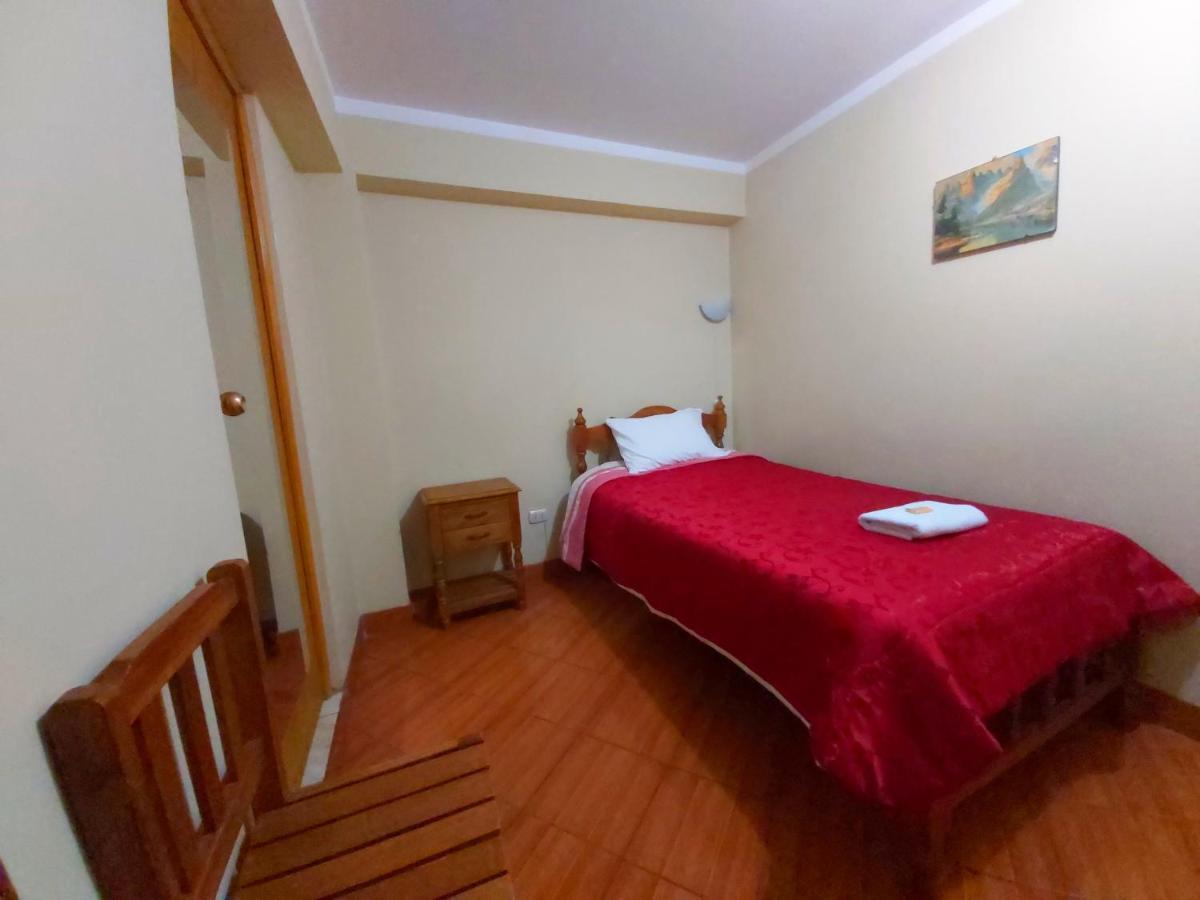 Lhotse Hostel B&B 와라스 외부 사진