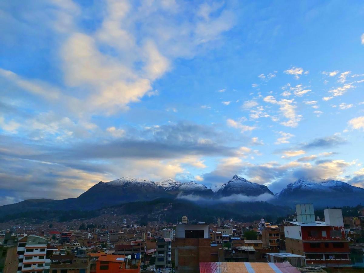 Lhotse Hostel B&B 와라스 외부 사진