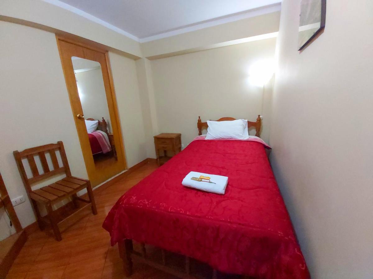 Lhotse Hostel B&B 와라스 외부 사진
