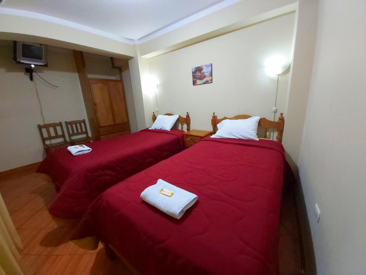 Lhotse Hostel B&B 와라스 외부 사진