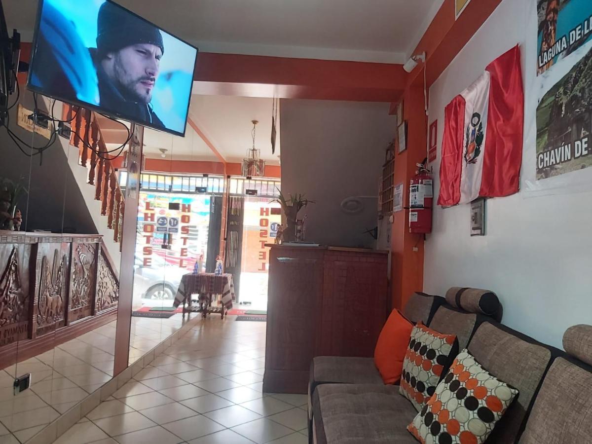 Lhotse Hostel B&B 와라스 외부 사진