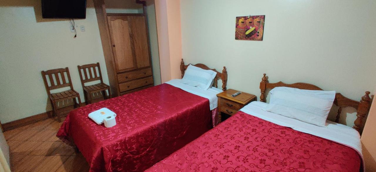 Lhotse Hostel B&B 와라스 외부 사진