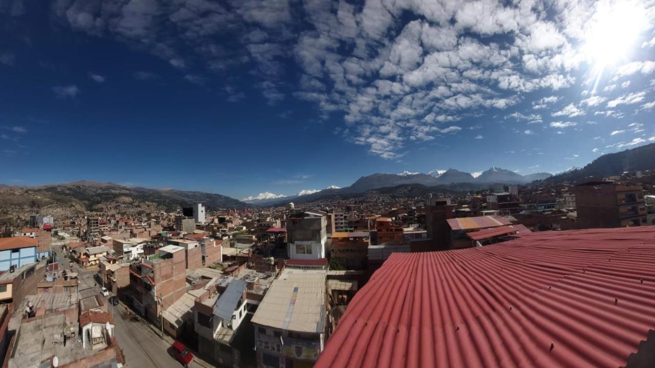 Lhotse Hostel B&B 와라스 외부 사진