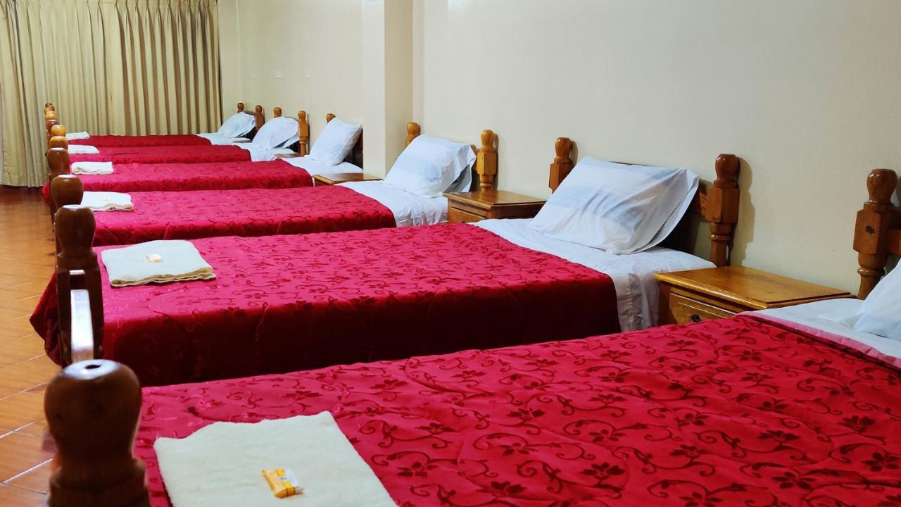 Lhotse Hostel B&B 와라스 외부 사진