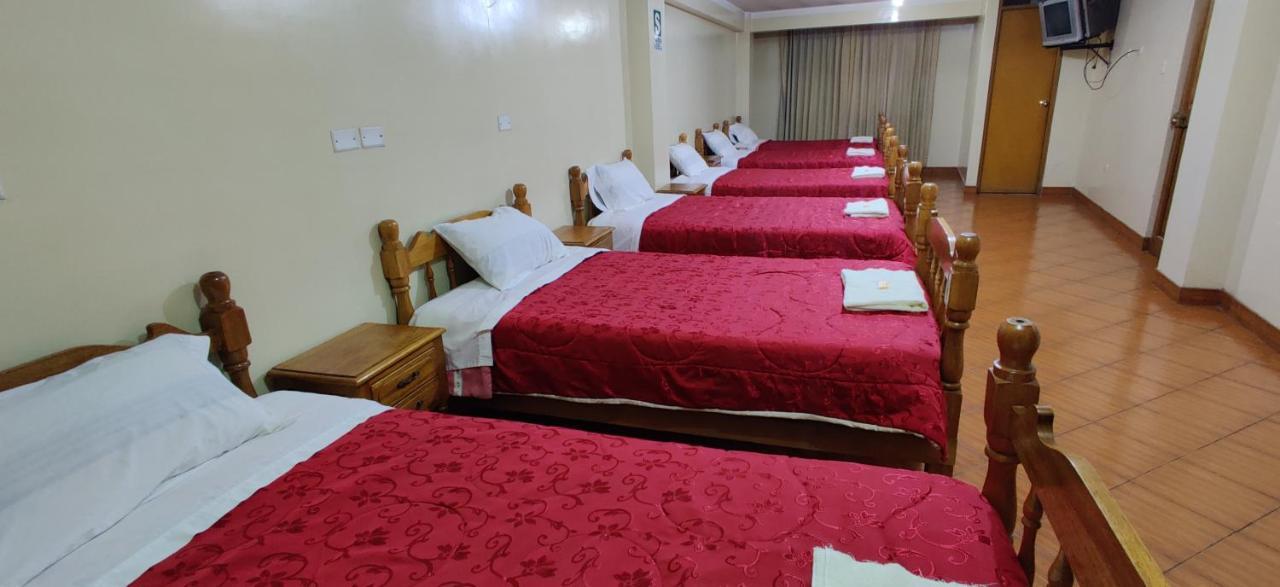 Lhotse Hostel B&B 와라스 외부 사진