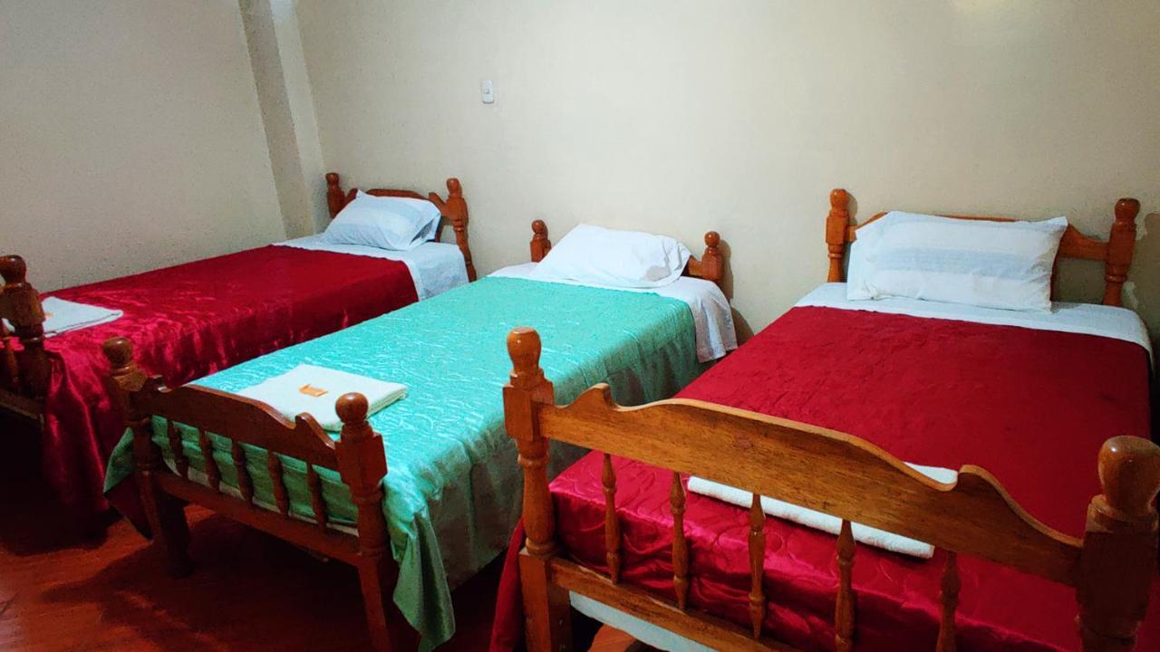 Lhotse Hostel B&B 와라스 외부 사진