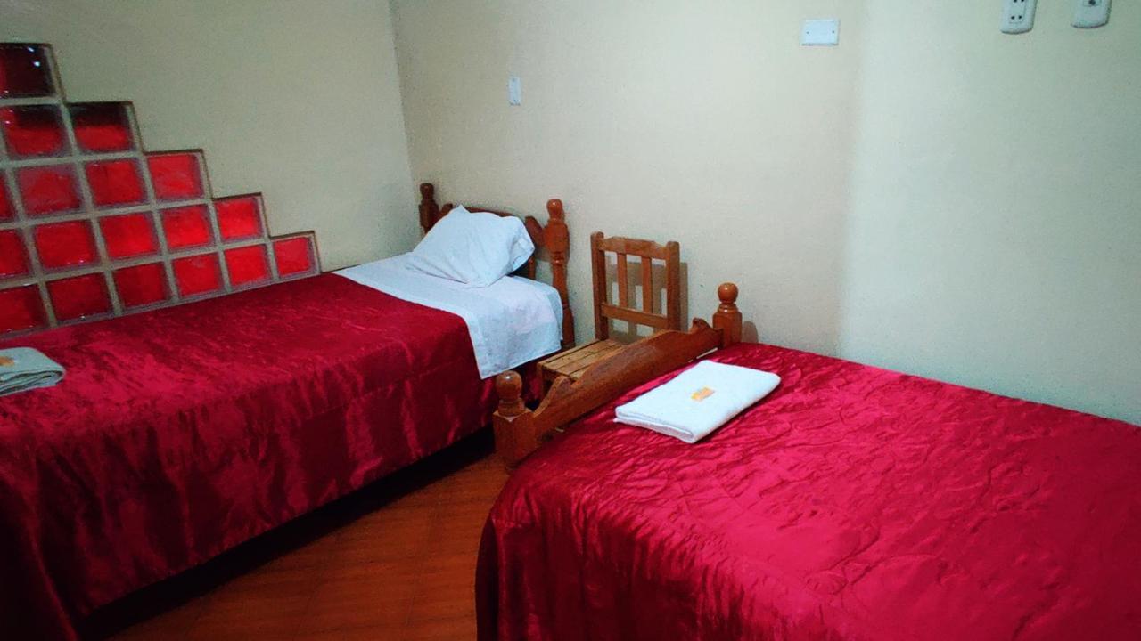 Lhotse Hostel B&B 와라스 외부 사진