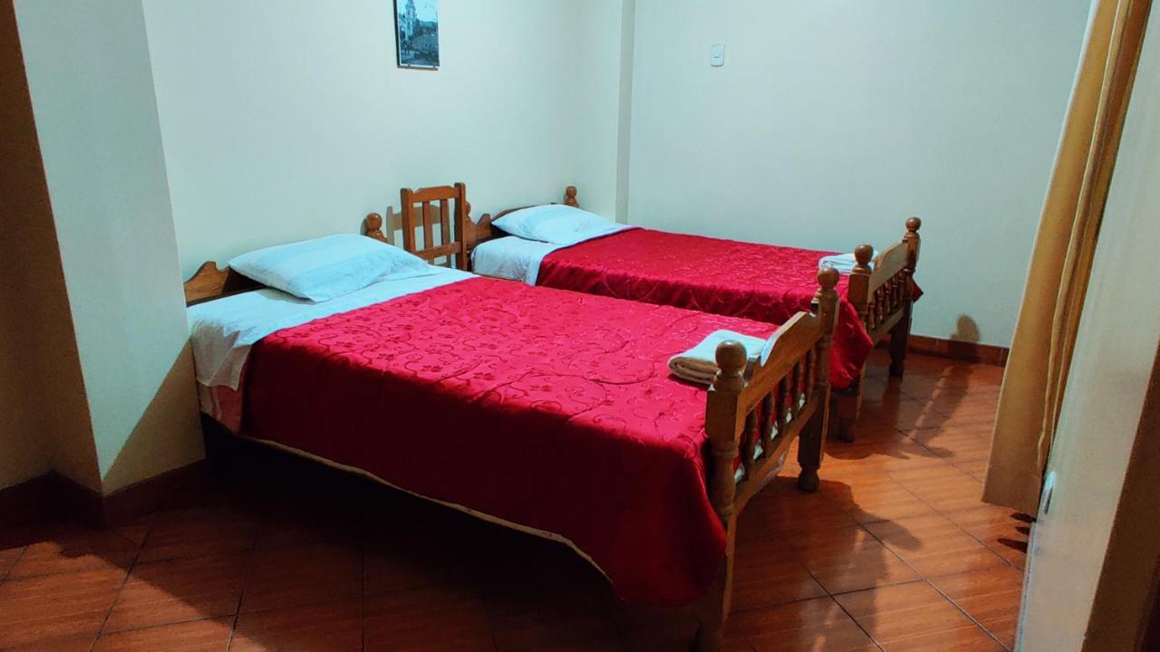 Lhotse Hostel B&B 와라스 외부 사진