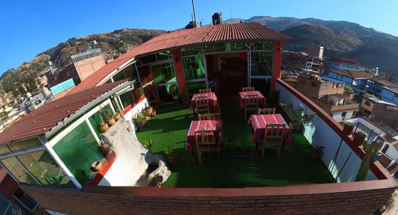 Lhotse Hostel B&B 와라스 외부 사진