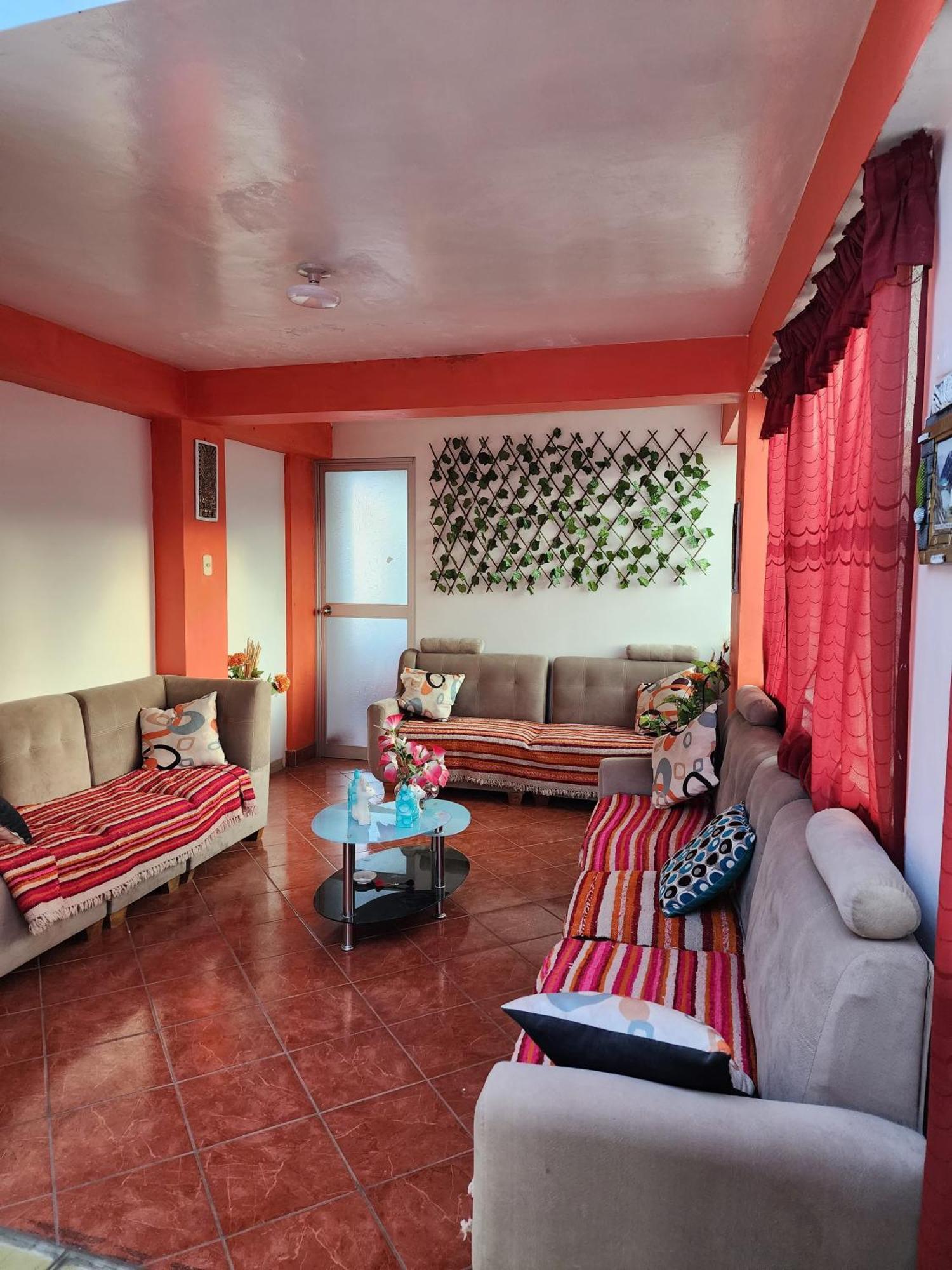 Lhotse Hostel B&B 와라스 외부 사진