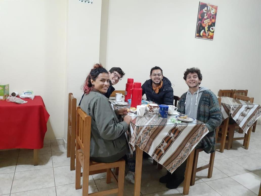 Lhotse Hostel B&B 와라스 외부 사진
