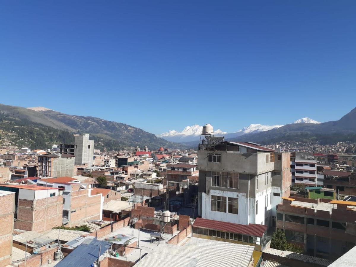 Lhotse Hostel B&B 와라스 외부 사진